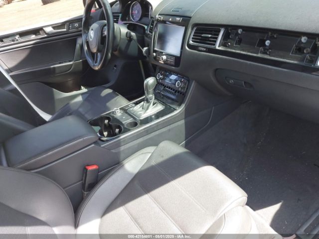 2013 VOLKSWAGEN TOUAREG WVGEP9BP4DD013215 Photo 4