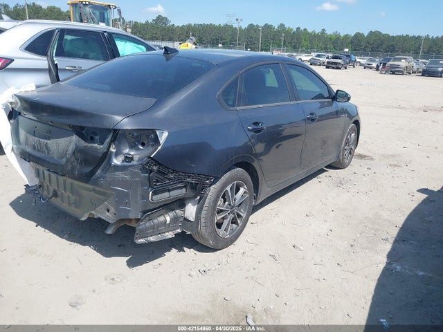 3KPF24AD3RE757105 KIA Forte Lxs