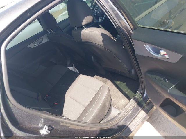 3KPF24AD3RE757105 KIA Forte Lxs