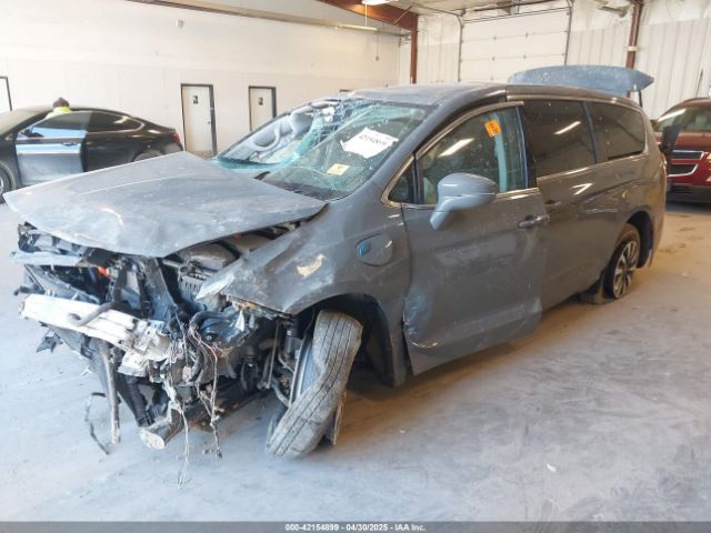 2022 CHRYSLER PACIFICA HYBRID 2C4RC1L74NR212569 Photo 1