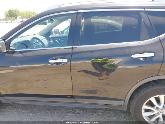 KNMAT2MV8HP616741 Nissan ROGUE SV