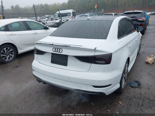 Audi 2018 2018 WAUB1GFF6J1017601 Image 16