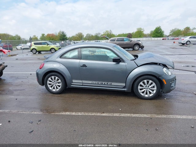 3VWFD7AT1JM726428 Volkswagen Beetle 2.0t Coast/2.0t S