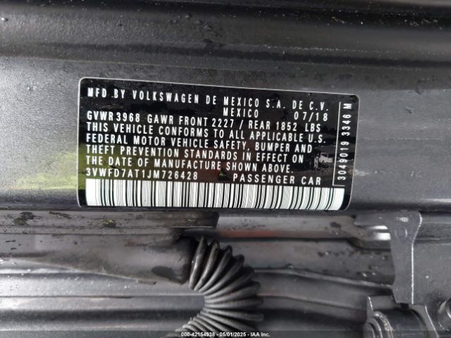 2018 VOLKSWAGEN BEETLE 3VWFD7AT1JM726428 Photo 8