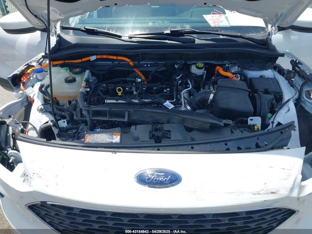 1FMCU9BZ8MUA82779 Ford hev/phev