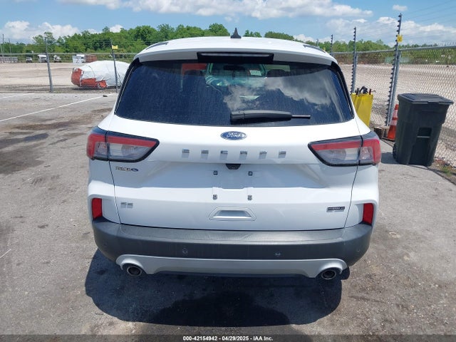1FMCU9BZ8MUA82779 Ford hev/phev