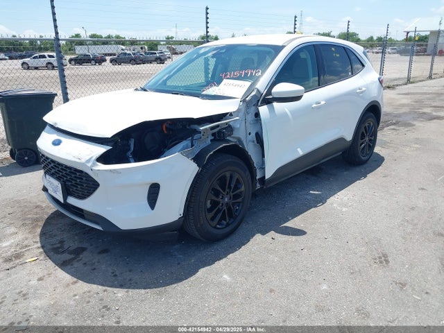 1FMCU9BZ8MUA82779 Ford hev/phev