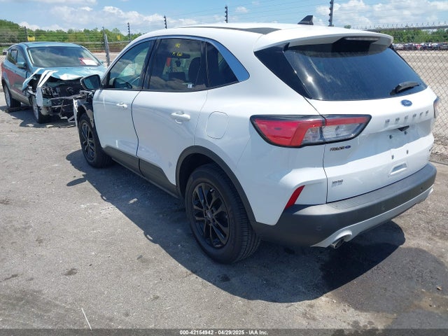 1FMCU9BZ8MUA82779 Ford hev/phev