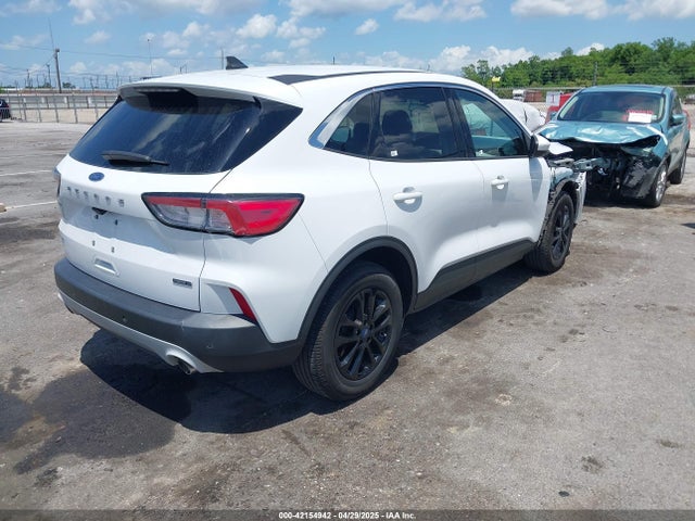 1FMCU9BZ8MUA82779 Ford hev/phev