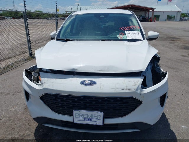 1FMCU9BZ8MUA82779 Ford hev/phev