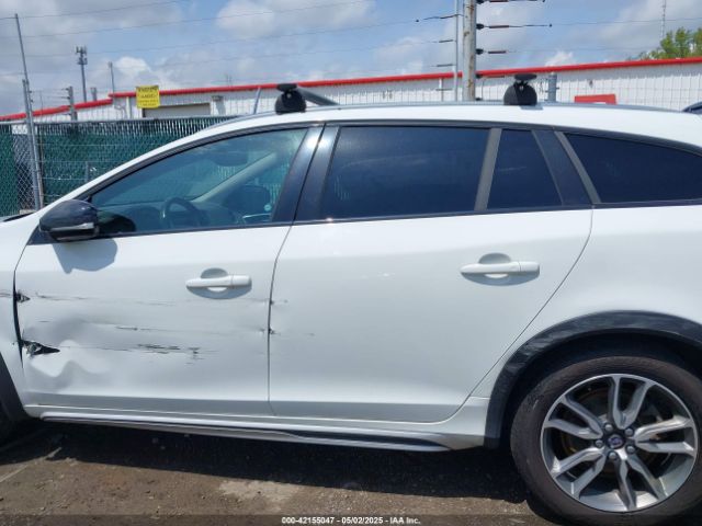 YV4612HKXG1003465 Volvo V60 Cross Country T5