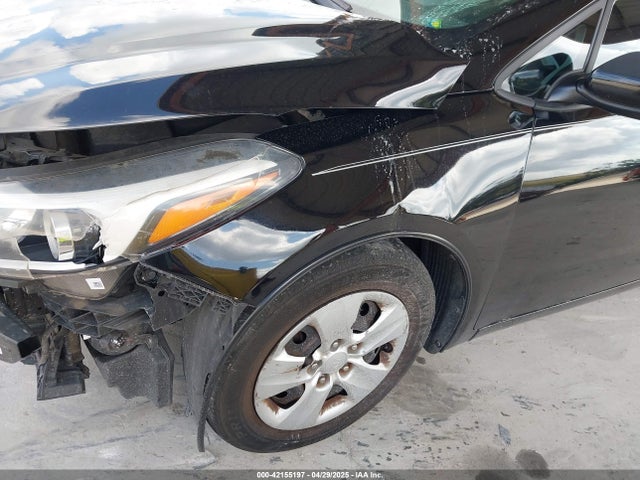 3KPFK4A75HE139647 KIA FORTE LX