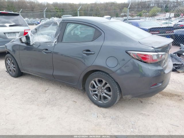3MYDLBYV4KY501407 Toyota YARIS LE