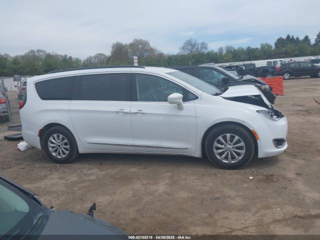 2C4RC1BG5HR676010 Chrysler Pacifica Touring-l