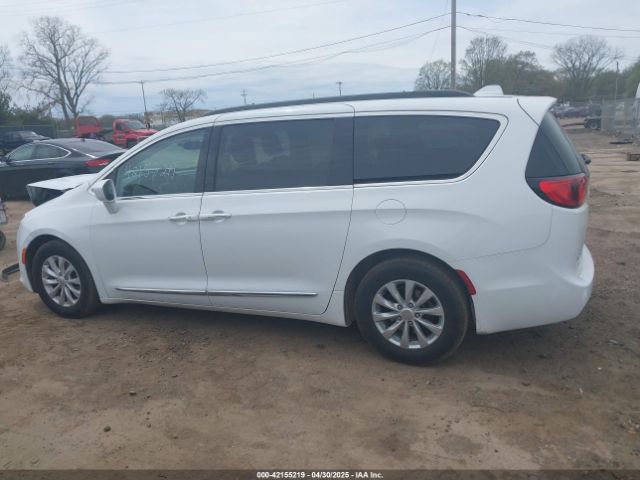 2C4RC1BG5HR676010 Chrysler Pacifica Touring-l