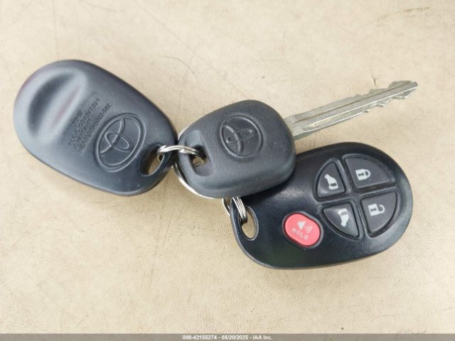 5TDKK3DC0ES439163 Toyota Sienna Le V6 8 Passenger
