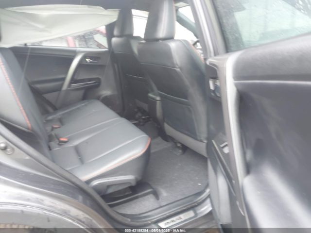 2T3JFREV7HW669529 Toyota RAV4 SE
