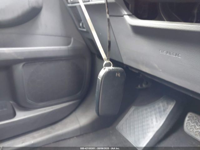 5TDBRKEC8MS008394 Toyota SIENNA LE