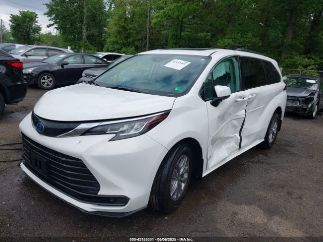 5TDBRKEC8MS008394 Toyota SIENNA LE