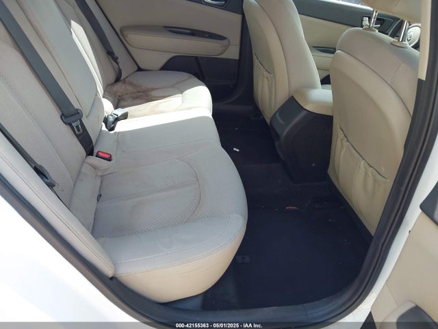 5XXGT4L39JG272694 KIA Optima Lx