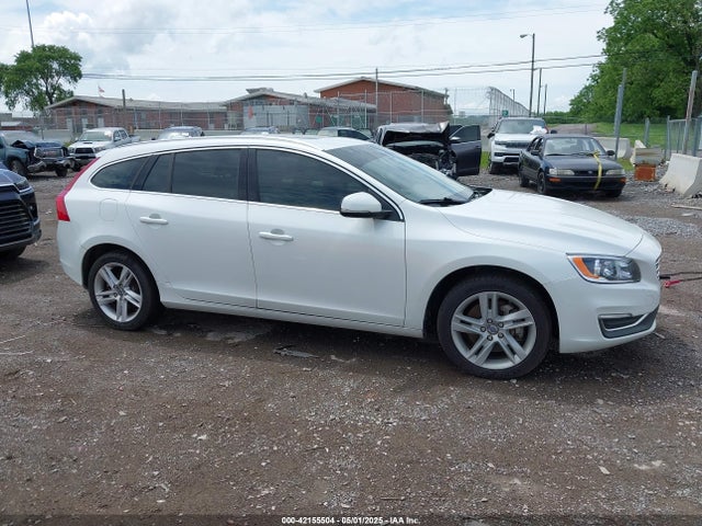 YV1612SB1F1209052 Volvo V60 T5 Premier