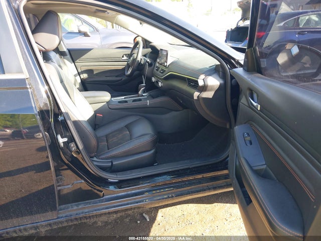 1N4BL4CW1KN311083 Nissan Altima 2.5 Sr