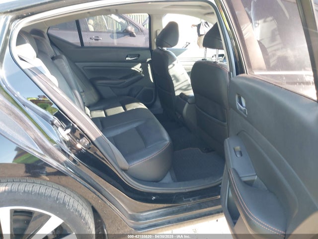1N4BL4CW1KN311083 Nissan Altima 2.5 Sr