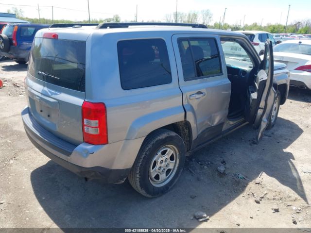 1C4NJPBA4GD589350 Jeep Patriot Sport