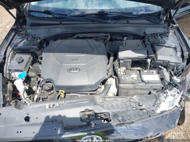 KNALC4J12H5092761 KIA Cadenza Technology