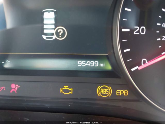 KNALC4J12H5092761 KIA Cadenza Technology