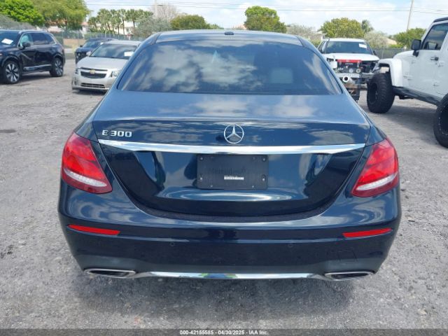 WDDZF4JB8HA207132 Mercedes-Benz E 300