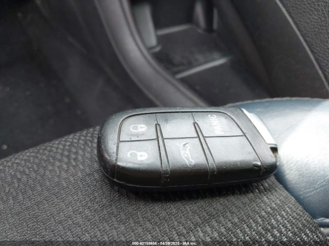 1C3CCCBB0FN712030 Chrysler 200 S