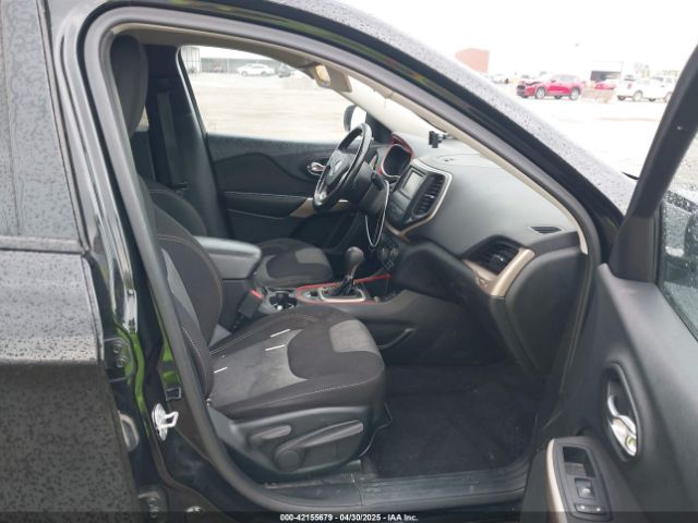 1C4PJLAB2HW641124 Jeep Cherokee