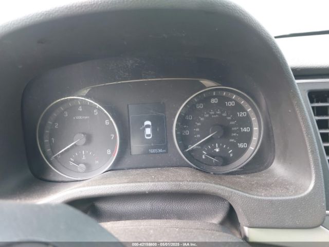5NPD84LFXJH219666 Hyundai ELANTRA SEL