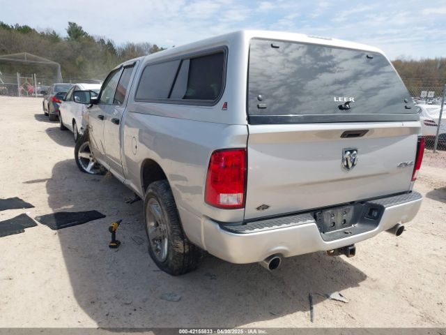 1C6RR7FT8HS611392 RAM 1500 Express  4x4 6'4 Box
