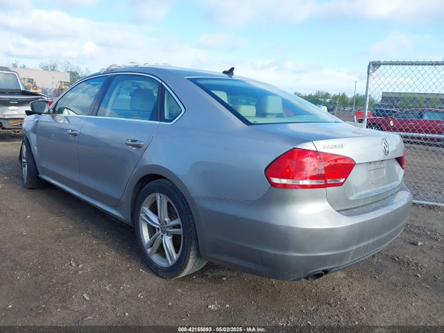 1VWBT7A33EC051576 Volkswagen Passat 1.8t Se