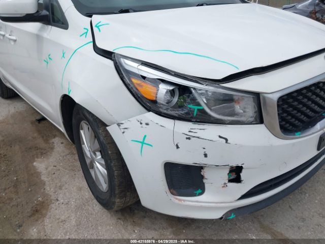 KNDMB5C19G6175576 KIA SEDONA LX