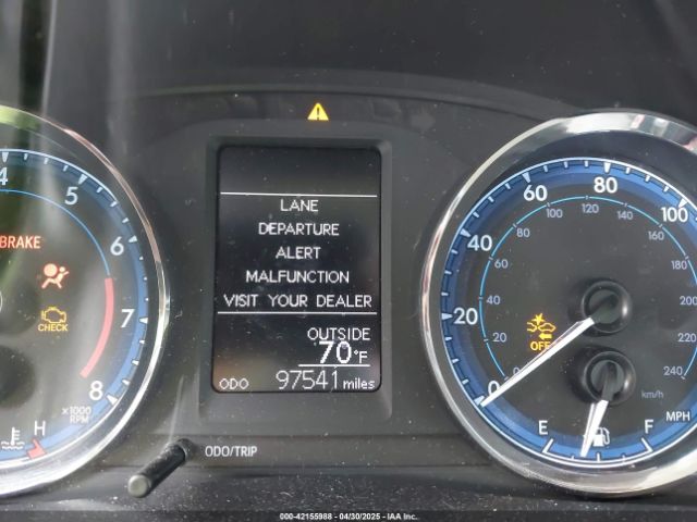 2T1BURHE0HC755944 Toyota COROLLA LE