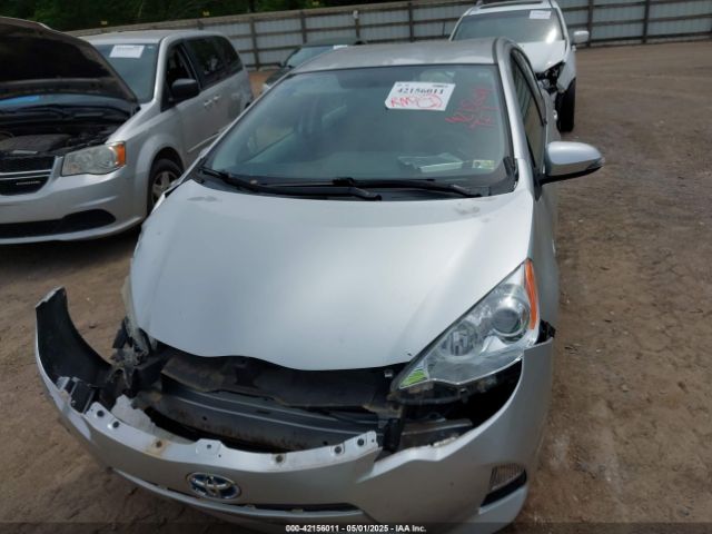JTDKDTB35E1061058 Toyota Prius C Two