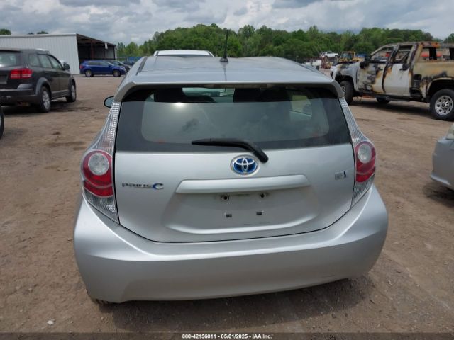 JTDKDTB35E1061058 Toyota Prius C Two