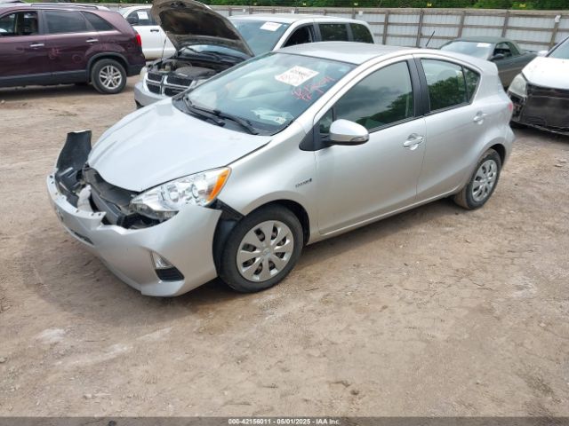 JTDKDTB35E1061058 Toyota Prius C Two