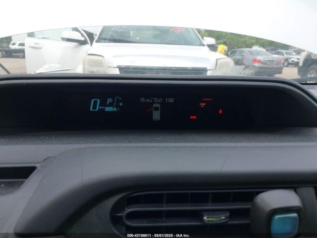 JTDKDTB35E1061058 Toyota Prius C Two