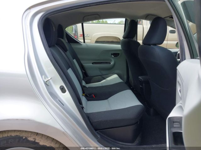 JTDKDTB35E1061058 Toyota Prius C Two