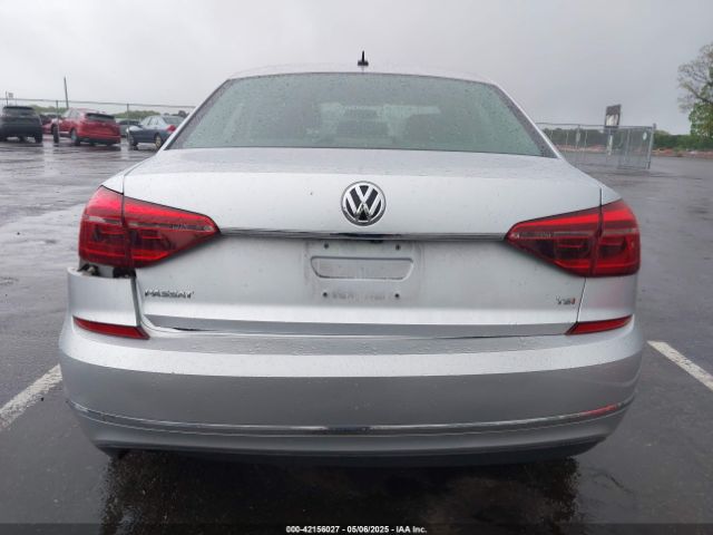 1VWAT7A38HC064419 Volkswagen Passat 1.8t S
