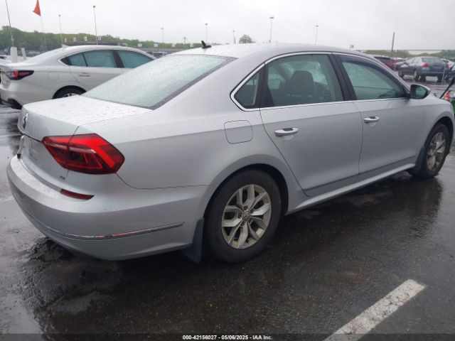 1VWAT7A38HC064419 Volkswagen Passat 1.8t S