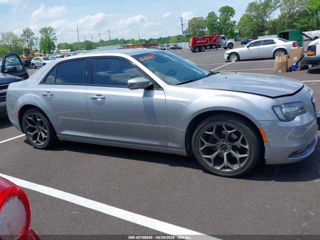 2C3CCABG1FH749693 Chrysler 300 300s