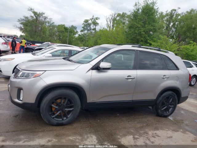 5XYKTCA63EG531280 KIA SORENTO LX