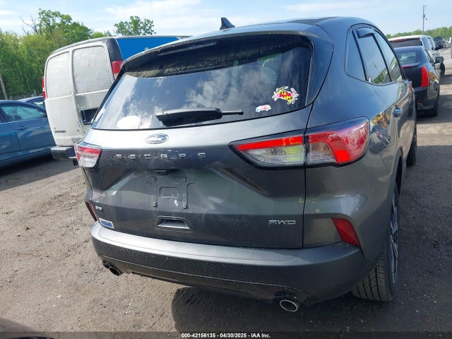 1FMCU9G66NUB20350 Ford ESCAPE SE