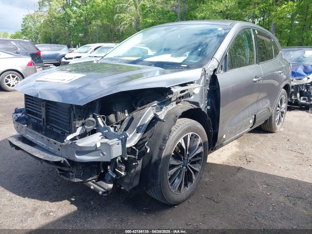 1FMCU9G66NUB20350 Ford ESCAPE SE
