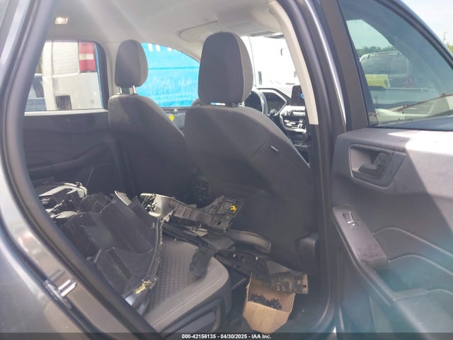 1FMCU9G66NUB20350 Ford ESCAPE SE